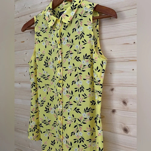 BANANA REPUBLIC Women's XS Classic Fit Yellow Floral Patterned Button-Up Blouse - Picture 2 of 8